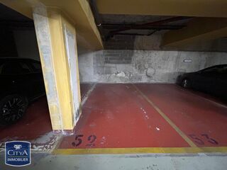  Parking / Garage � louer 