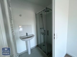  Appartement à louer 4 pièces 93 m²