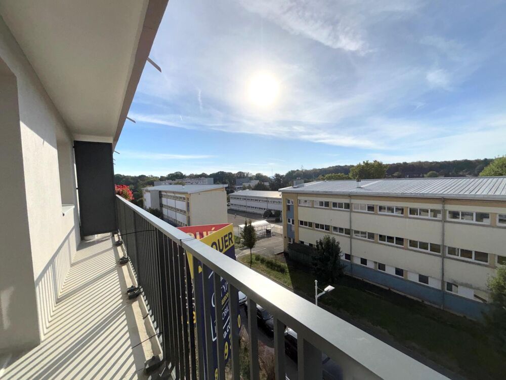 location Appartement - 3 pièce(s) - 69 m² Bethoncourt (25200)