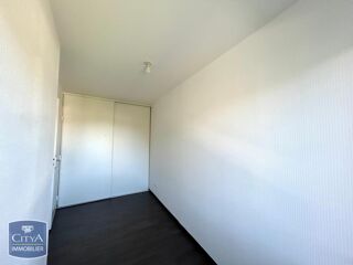  Appartement à louer 3 pièces 65 m²
