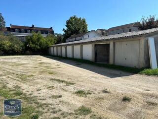  Parking / Garage � louer 