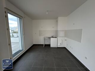  Appartement à louer 4 pièces 90 m²