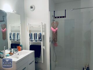  Appartement à louer 2 pièces 54 m²