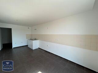  Appartement à louer 4 pièces 116 m²