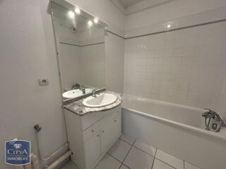  Appartement à louer 2 pièces 43 m²