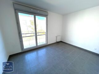  Appartement à louer 4 pièces 80 m²