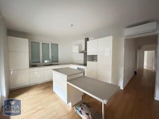  Appartement à louer 4 pièces 128 m²