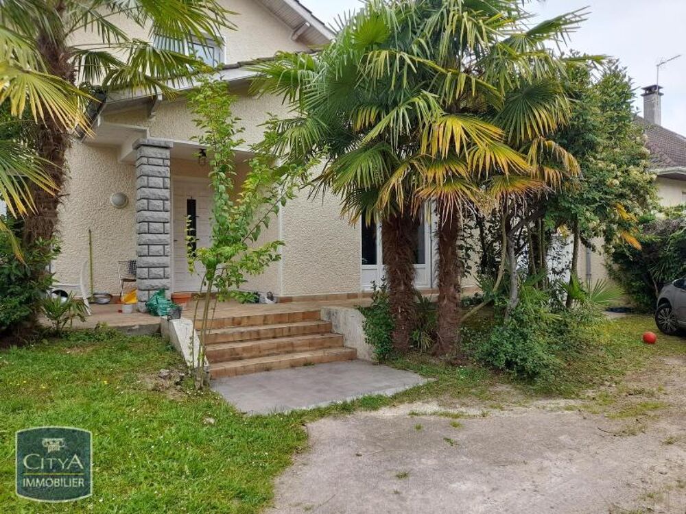 À LOUER : Maison T6 située à Pau, dans le département de....