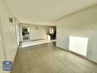  Appartement à louer 3 pièces 80 m²