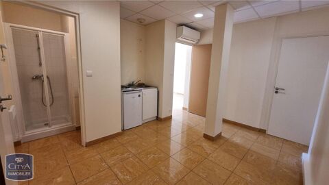 &Agrave; louer : Local professionnel situ&eacute; en plein centre-v... 445 02100 Saint quentin