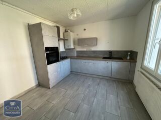  Appartement à louer 4 pièces 98 m²