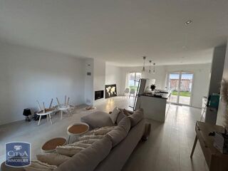  Maison � louer 4 pi�ces 83 m� Ambares et lagrave