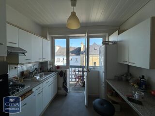  Appartement à louer 4 pièces 100 m²