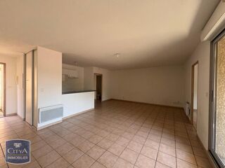  Appartement à louer 3 pièces 65 m²