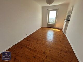  Appartement à louer 4 pièces 150 m²