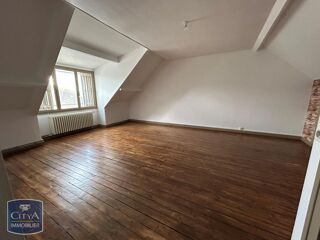  Appartement à louer 4 pièces 77 m²