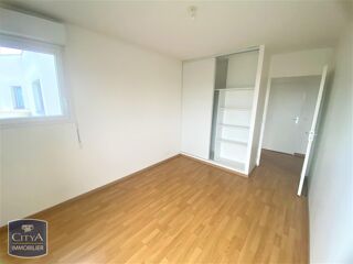  Appartement à louer 3 pièces 75 m²