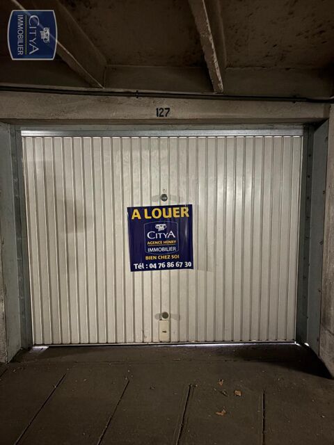  Parking / Garage  louer 