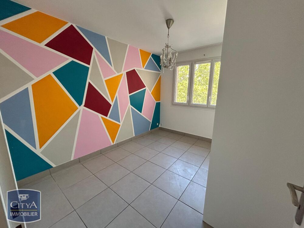 location Appartement - 4 pièce(s) - 83 m² Bron (69500)