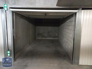  Parking / Garage � louer 