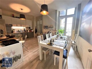  Appartement à louer 5 pièces 139 m²