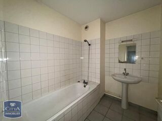  Appartement à louer 2 pièces 55 m²