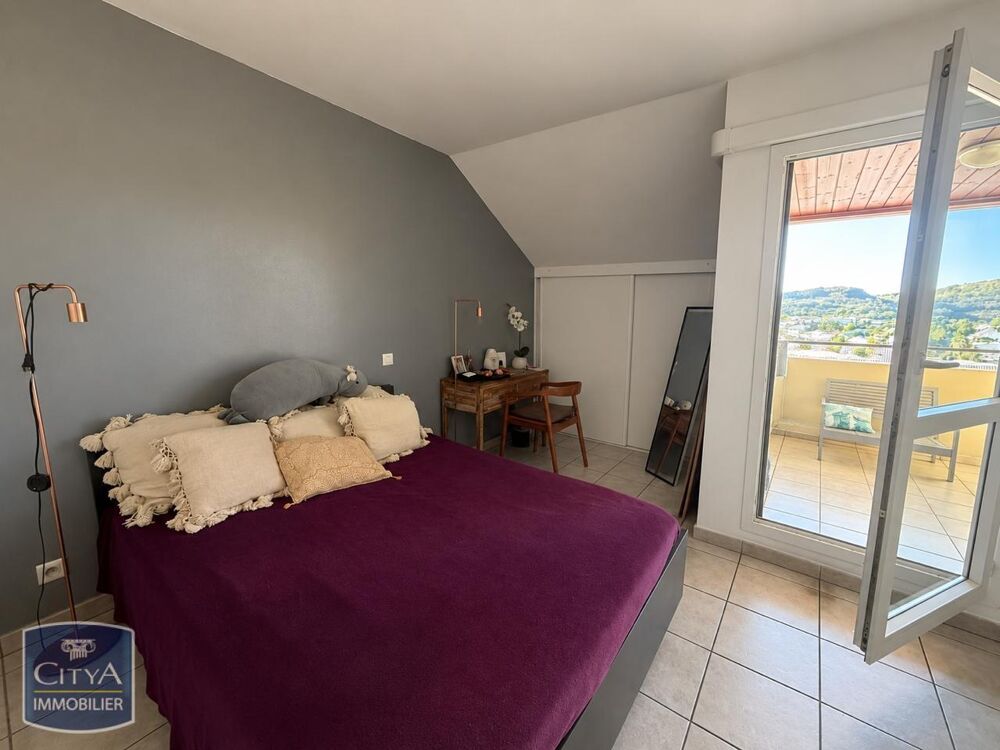 location Appartement - 4 pièce(s) - 77 m² Saint-Gilles Les Bains (97434)