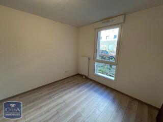  Appartement à louer 2 pièces 45 m²