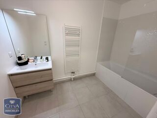  Appartement à louer 3 pièces 63 m²