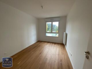  Appartement à louer 4 pièces 95 m²