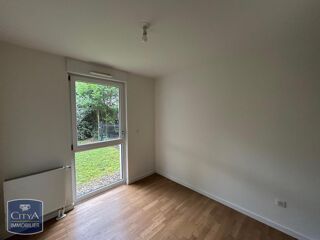  Appartement à louer 3 pièces 81 m²