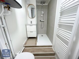  Appartement à louer 2 pièces 28 m²