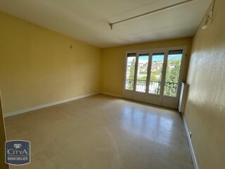  Appartement à louer 4 pièces 81 m²
