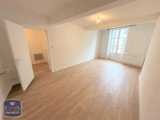  Appartement à louer 2 pièces 76 m²