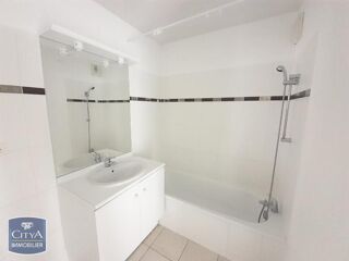  Appartement à louer 2 pièces 45 m²