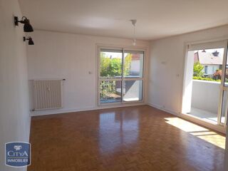  Appartement à louer 3 pièces 65 m²