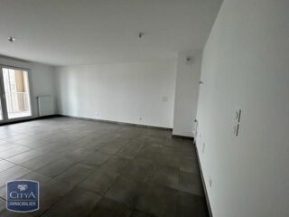  Appartement à louer 3 pièces 67 m²