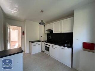  Appartement à louer 4 pièces 76 m²