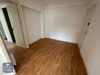 Appartement à louer 2 pièces 66 m²