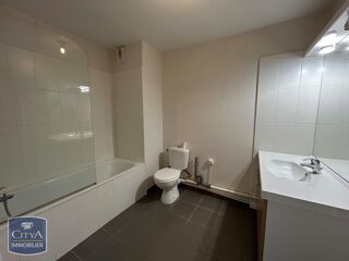 Appartement à louer 2 pièces 45 m²