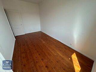  Appartement à louer 4 pièces 150 m²