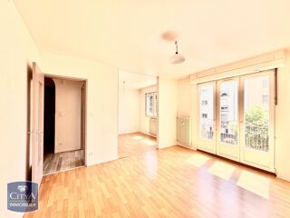  Appartement à louer 3 pièces 69 m²