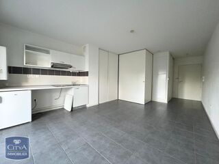  Appartement à louer 2 pièces 37 m²