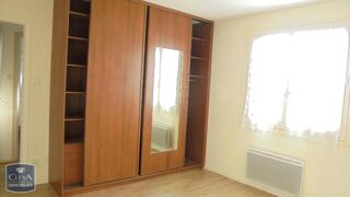  Appartement à louer 4 pièces 107 m²