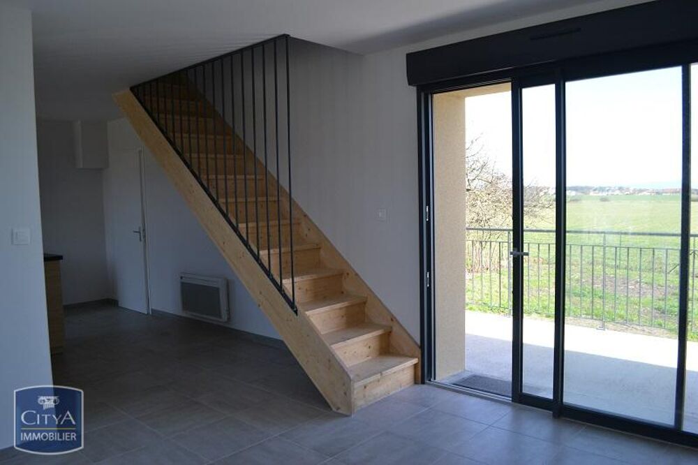 location Maison - 5 pièce(s) - 114 m² Pessat-Villeneuve (63200)