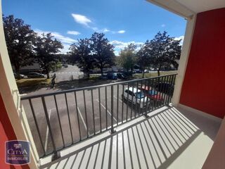  Appartement à louer 4 pièces 76 m²