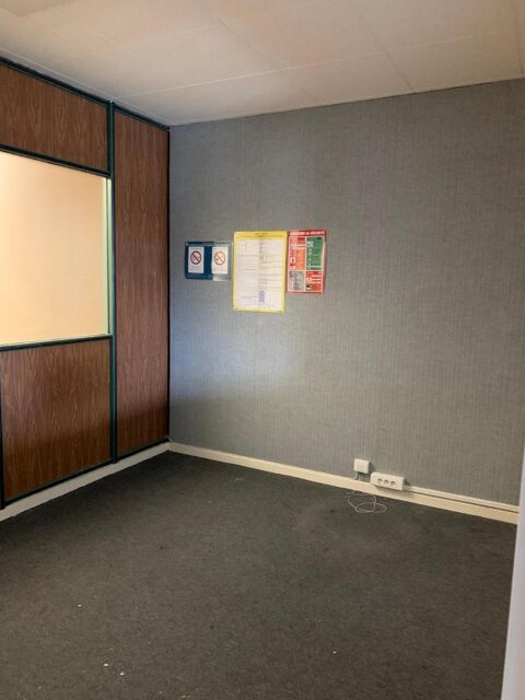   Location / Local Commercial 