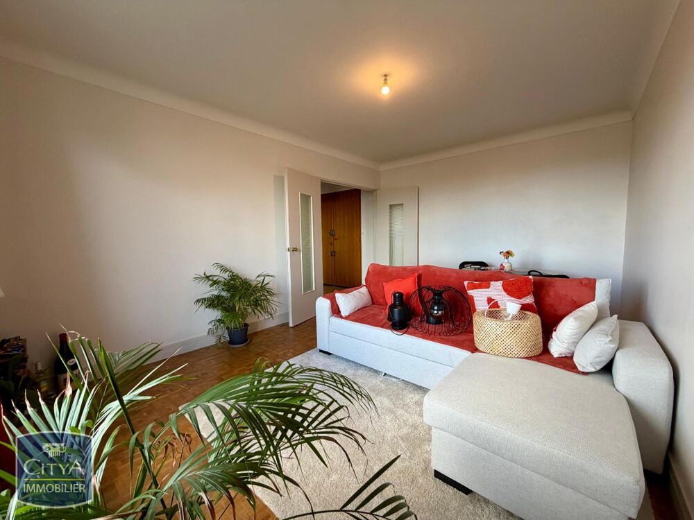 A LOUER - T2 MEUBLE AVEC BALCON AU COEUR DE TOURS Prenez....