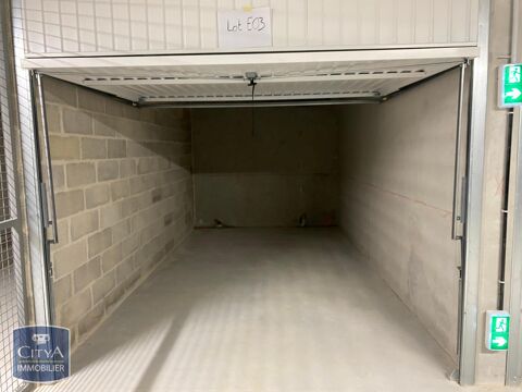  Parking / Garage  louer 