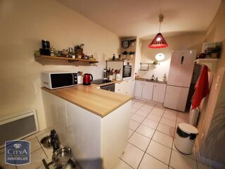  Appartement à louer 3 pièces 77 m²